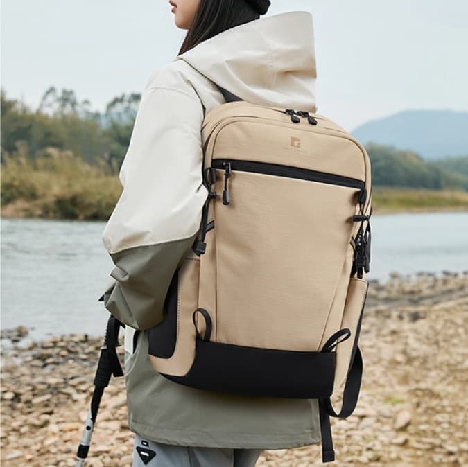 登山リュック アウトドア多機能リュック 快適デイパック