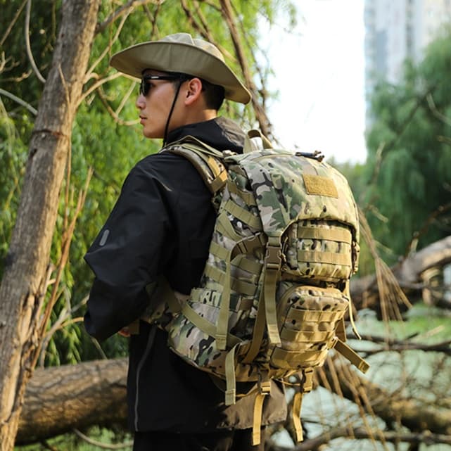 登山リュック 耐久性抜群 多機能戦術タクティカルリュック