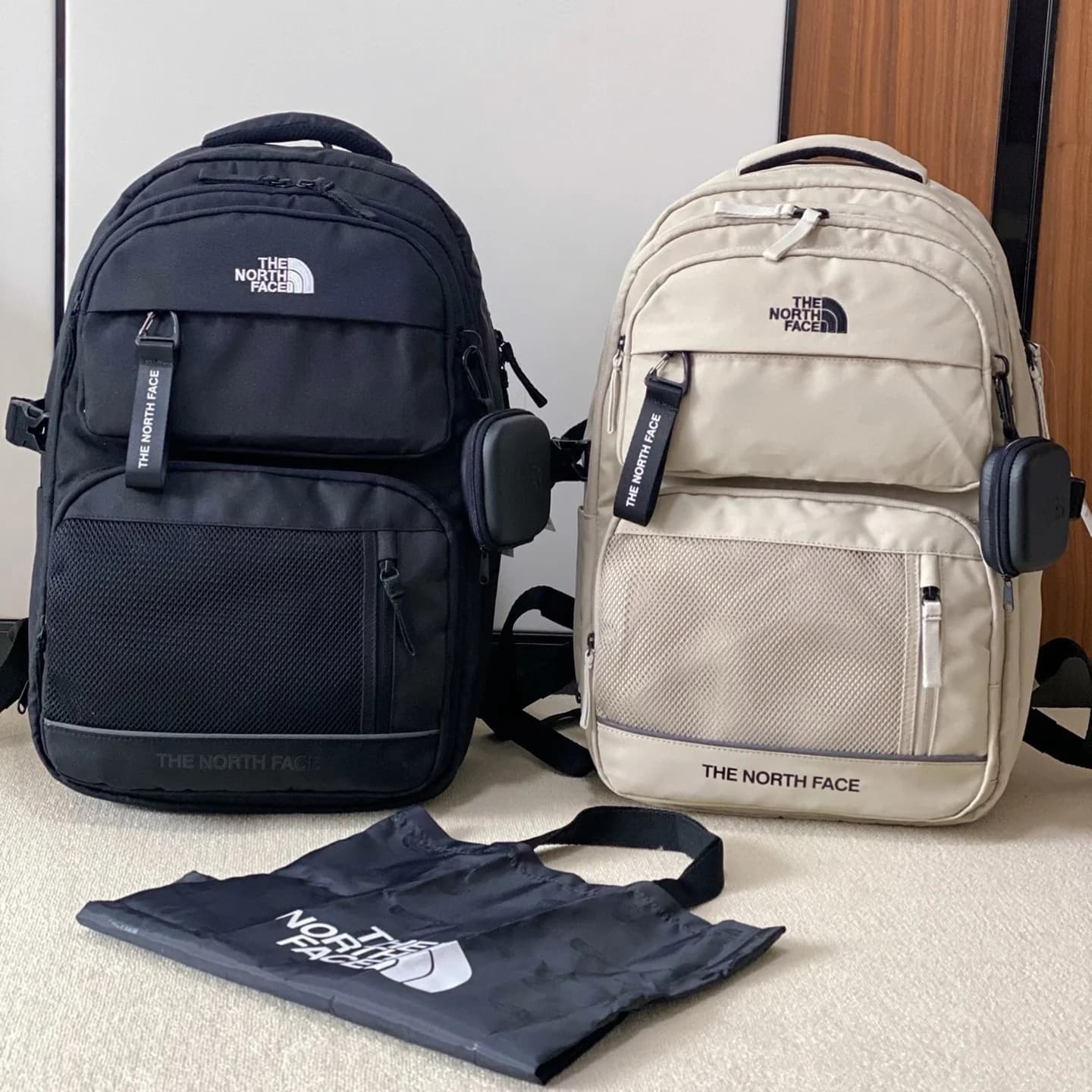 登山リュック ミニマル マルチポケット デイパック