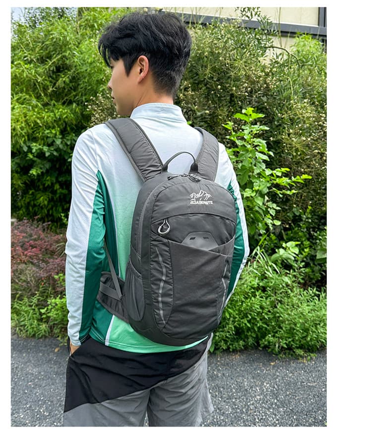 登山リュック アウトドア軽量コンパクトリュック